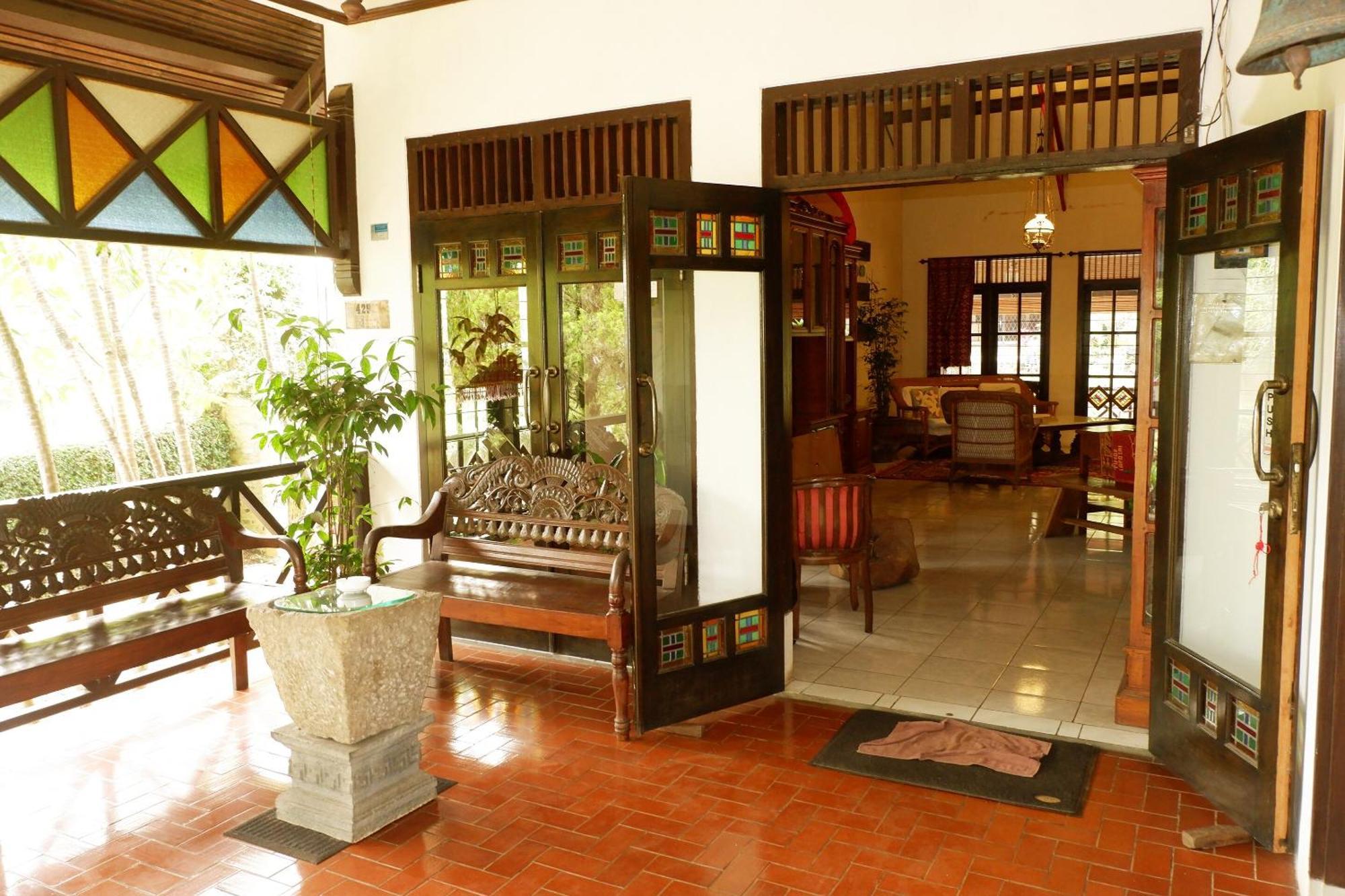 Cemara'S Homestay Batu  Extérieur photo