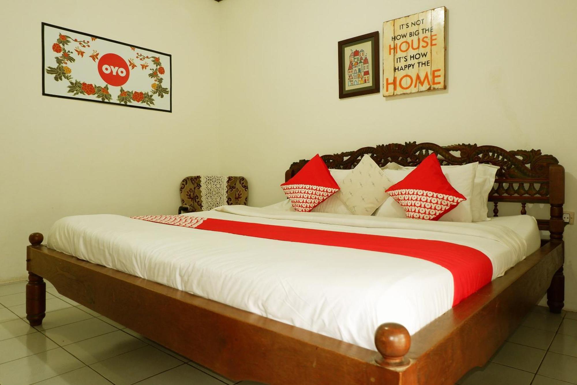 Cemara'S Homestay Batu  Extérieur photo