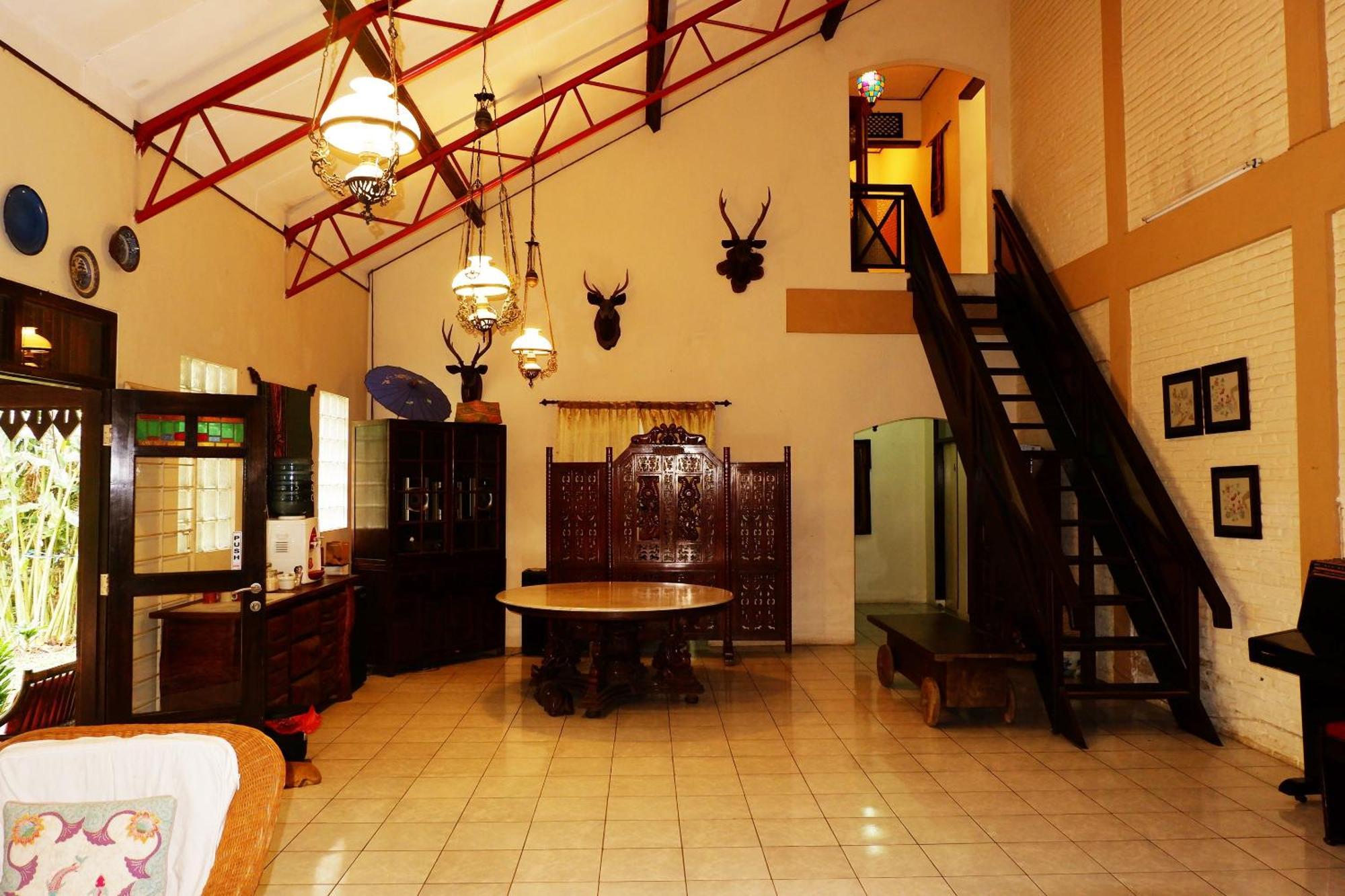 Cemara'S Homestay Batu  Extérieur photo